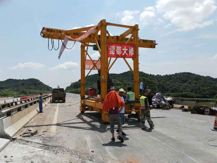 岳陽安泰起重設(shè)備有限公司,岳陽起重機(jī),岳陽電梯安裝,岳陽起重電磁鐵